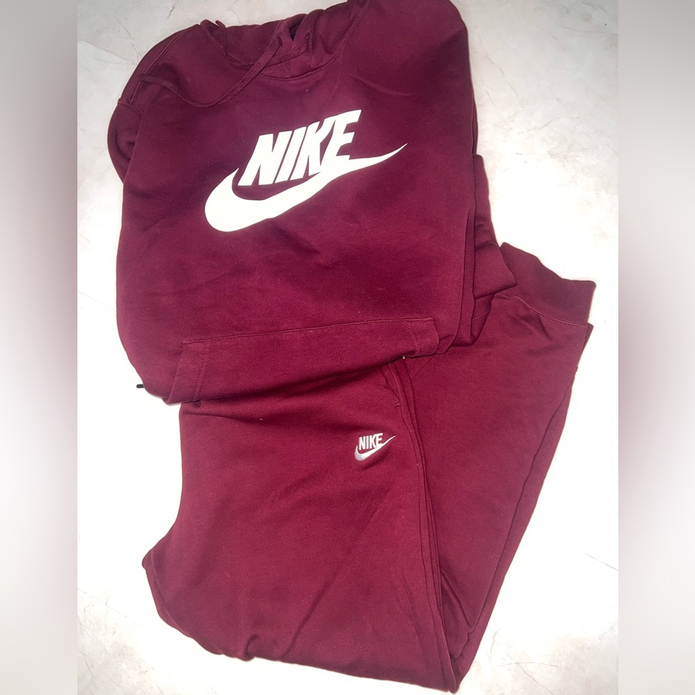 Nike Burgundy Hoodie & Sweatpants